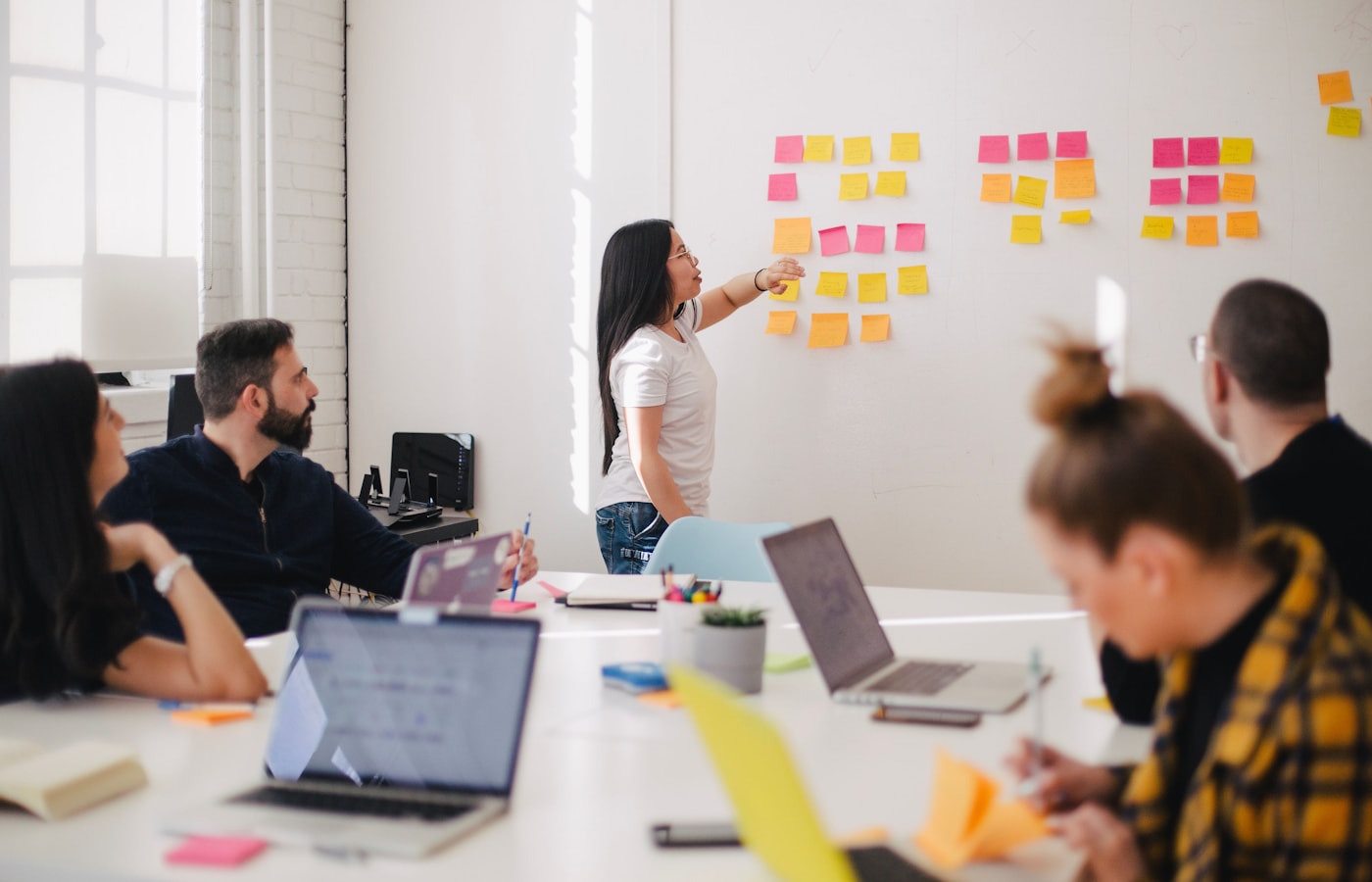 réunion de travail calme
